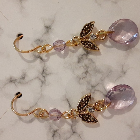 Dainty earrings - Picture 3 of 3